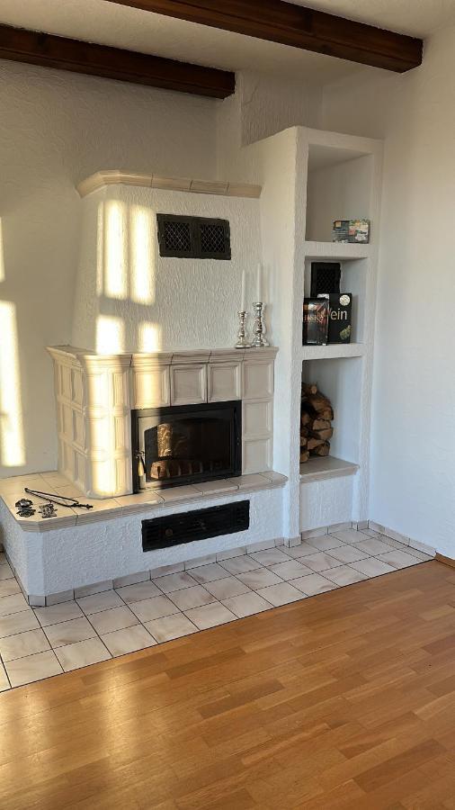 98Qm Wohnung Im Villenviertel - Voll Ausgestattet Mit Balkon Und Kamin - Wlan Gratis Wilhelmshaven Luaran gambar