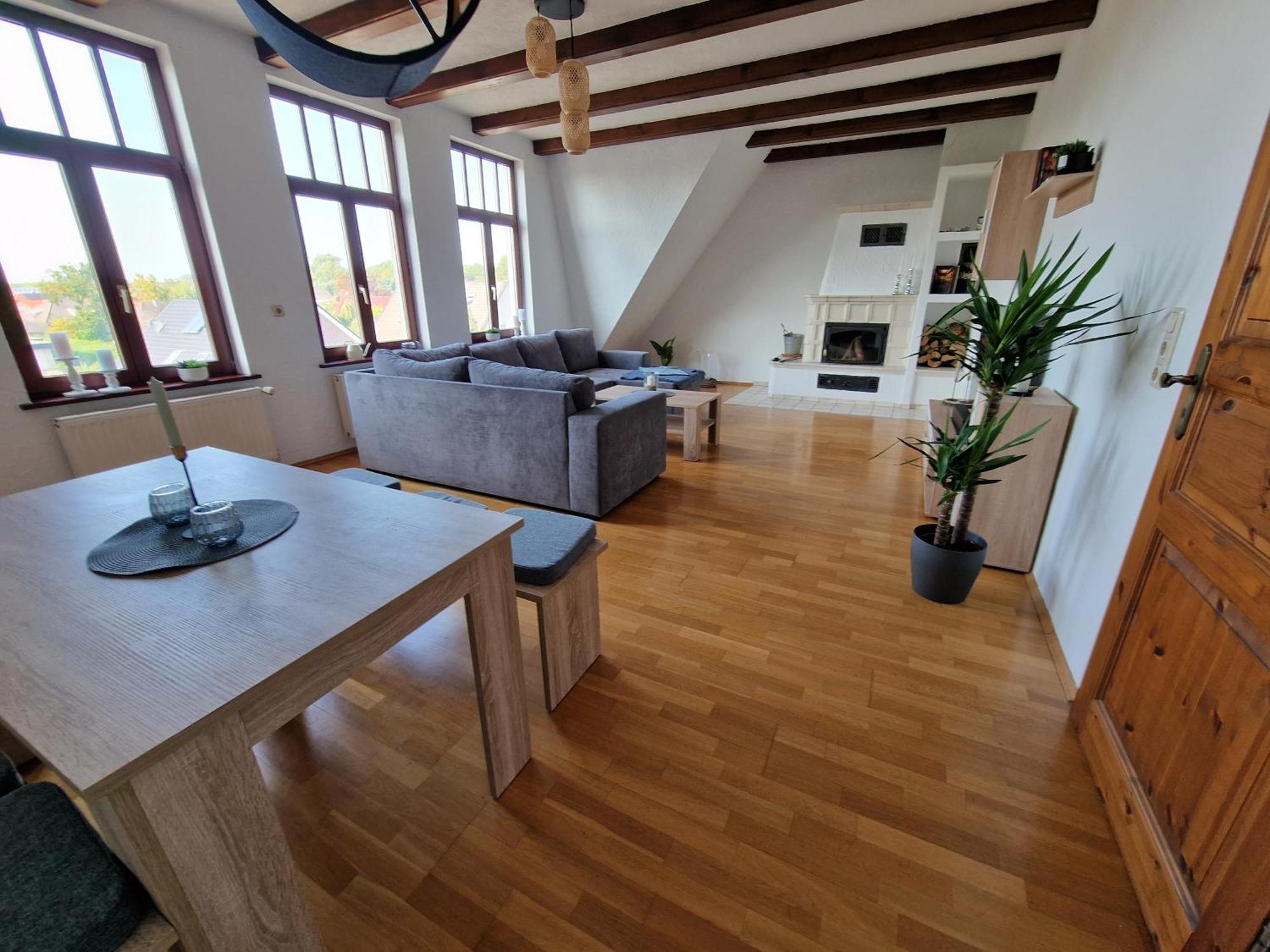 98Qm Wohnung Im Villenviertel - Voll Ausgestattet Mit Balkon Und Kamin - Wlan Gratis Wilhelmshaven Luaran gambar