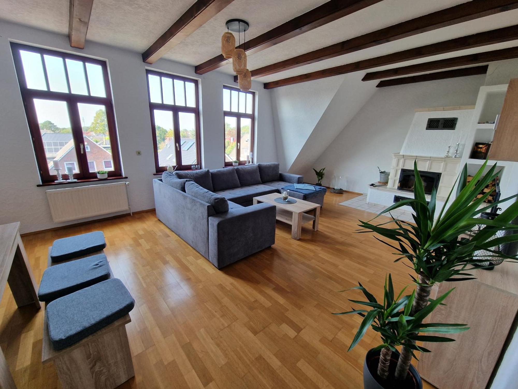 98Qm Wohnung Im Villenviertel - Voll Ausgestattet Mit Balkon Und Kamin - Wlan Gratis Wilhelmshaven Luaran gambar